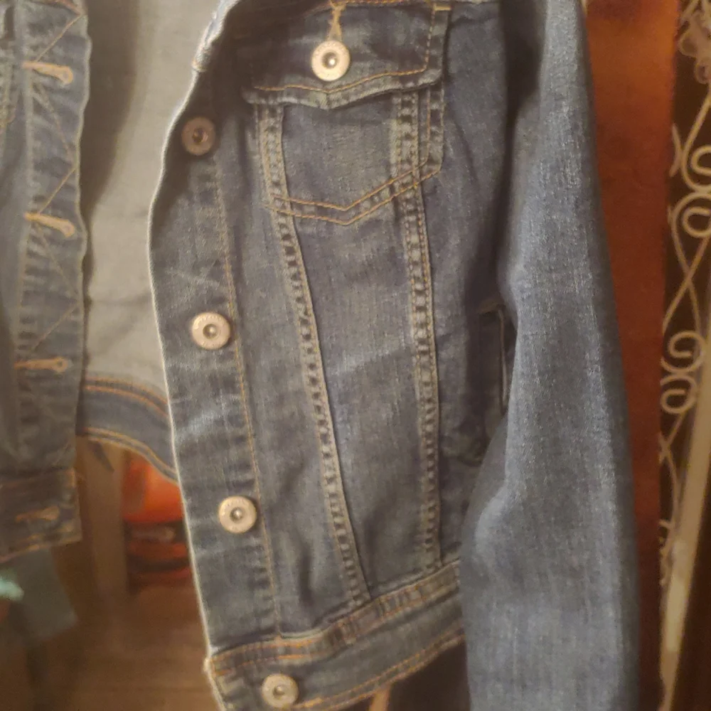 Jean jacket - Picture 5 of 8